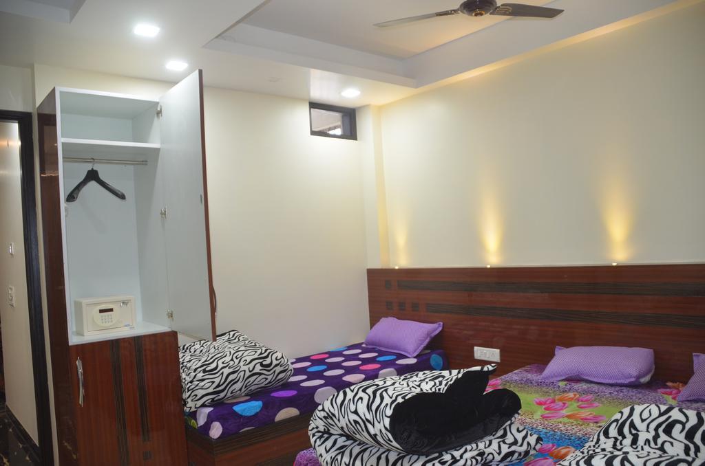 Goel Residency 호텔 델리 객실 사진